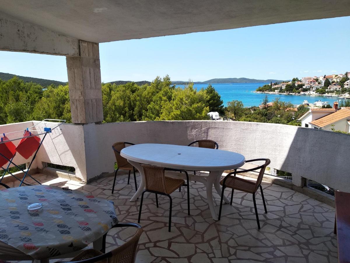 Braco Apartments By The Sea With A Sea View Zaboric Esterno foto