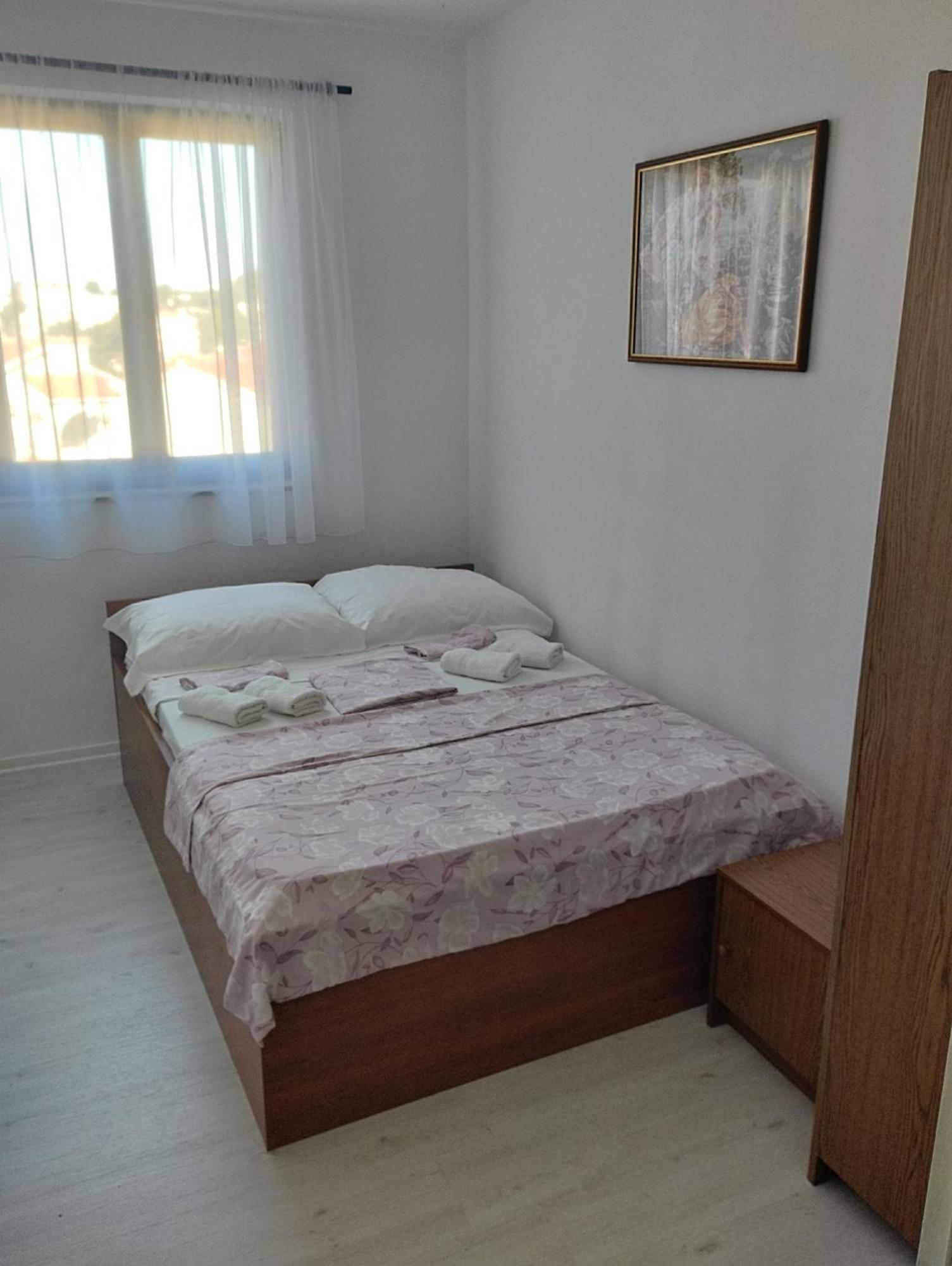 Braco Apartments By The Sea With A Sea View Zaboric Esterno foto