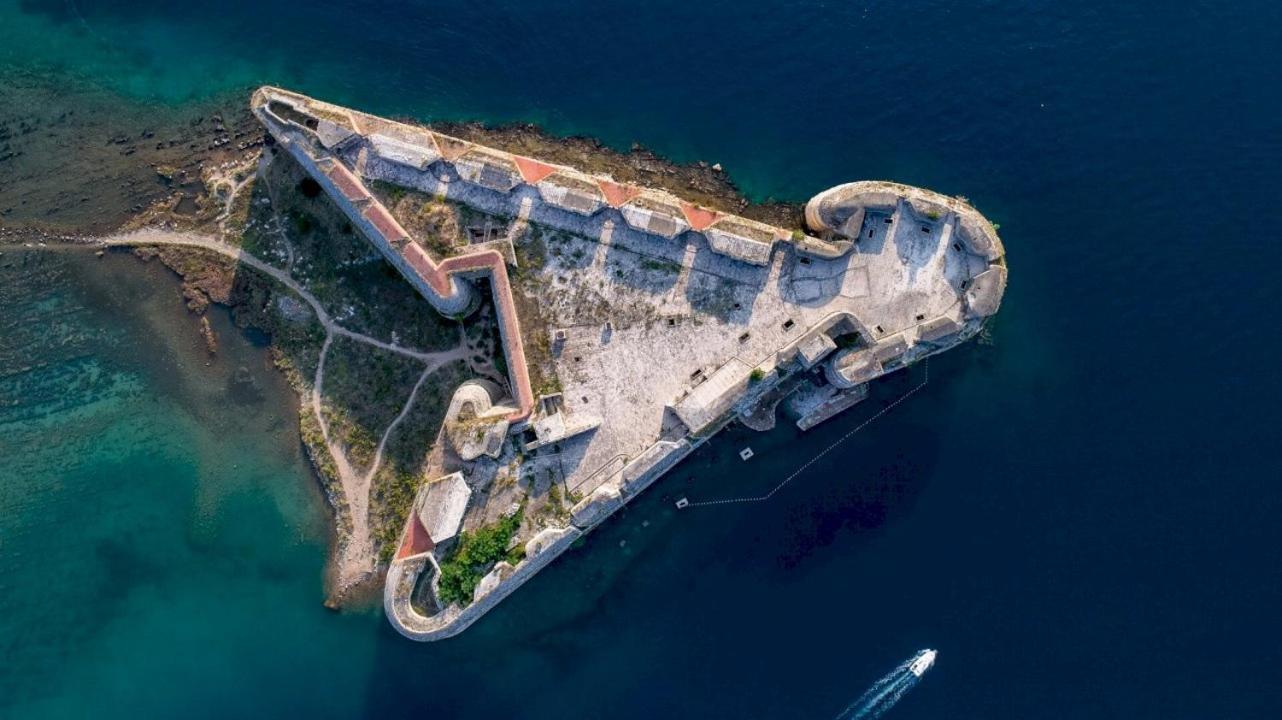 Braco Apartments By The Sea With A Sea View Zaboric Esterno foto