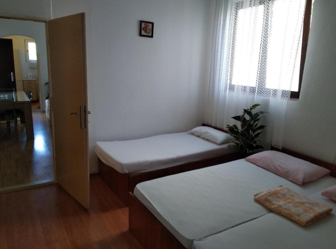 Braco Apartments By The Sea With A Sea View Zaboric Esterno foto